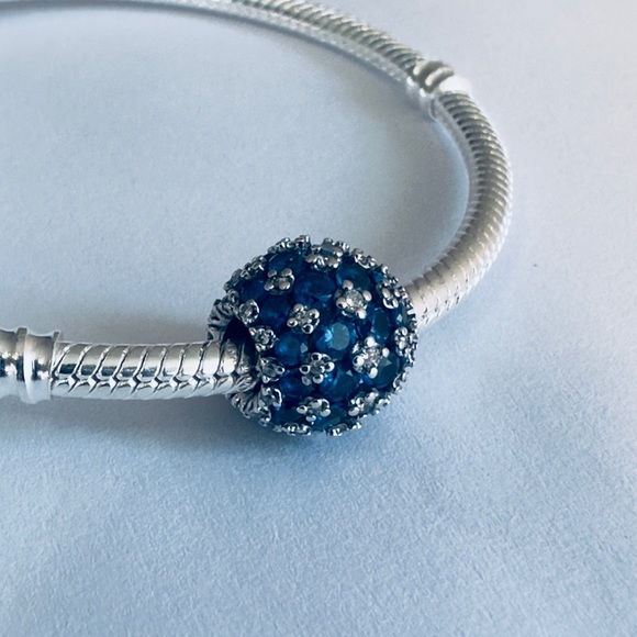 NEW Authentic Pandora Sparking Blue Pave Round Charm / Pandora Bracelet - Picture 5 of 11